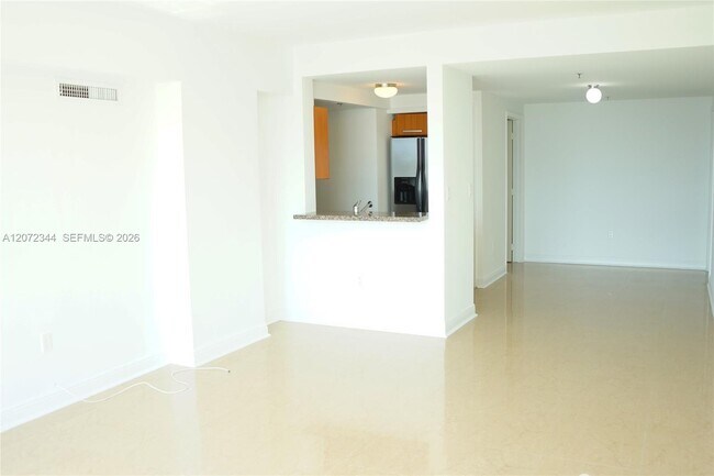 Building Photo - 6362 Collins Ave