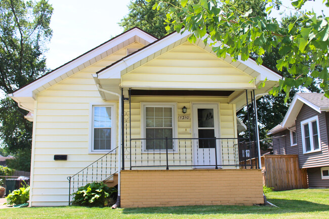 Building Photo - 1310 E Hudson Ave