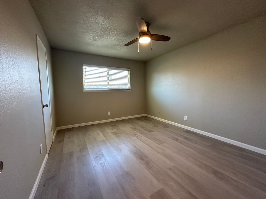 Building Photo - 1160 Tollhouse Rd