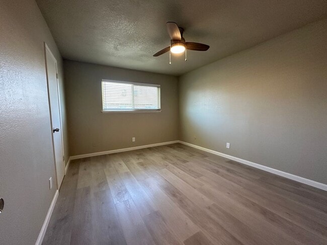 Building Photo - 1160 Tollhouse Rd