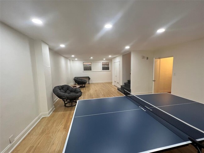 Building Photo - 1511 Chelsea Ln