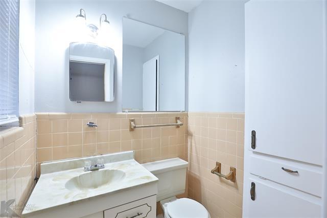 Building Photo - 1443 Beechwood Ln