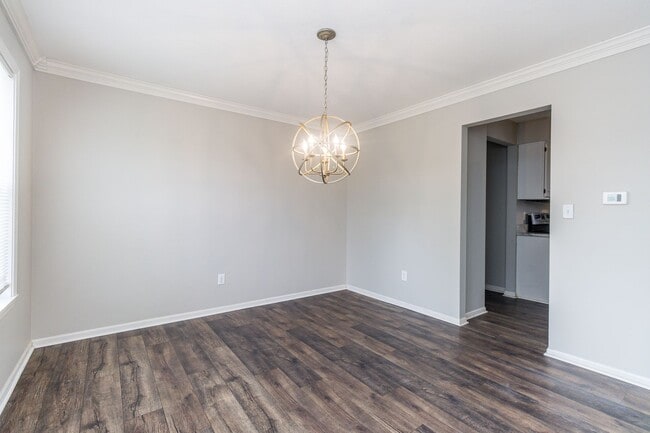 Building Photo - Beautiful Colonial Style Contemporary Home in South Columbia!