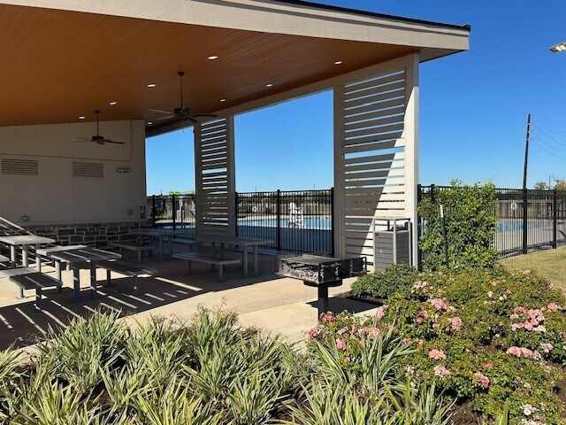 Building Photo - 6019 Jasper Hl Dr