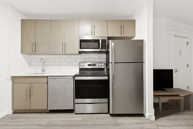 Building Photo - 207 W 136th St