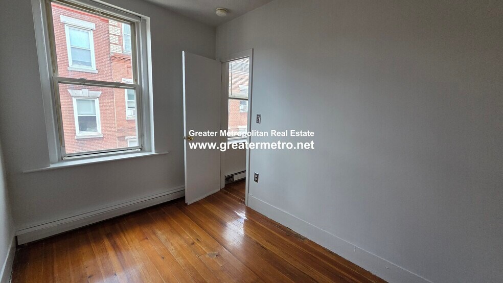 Building Photo - 207 Salem St