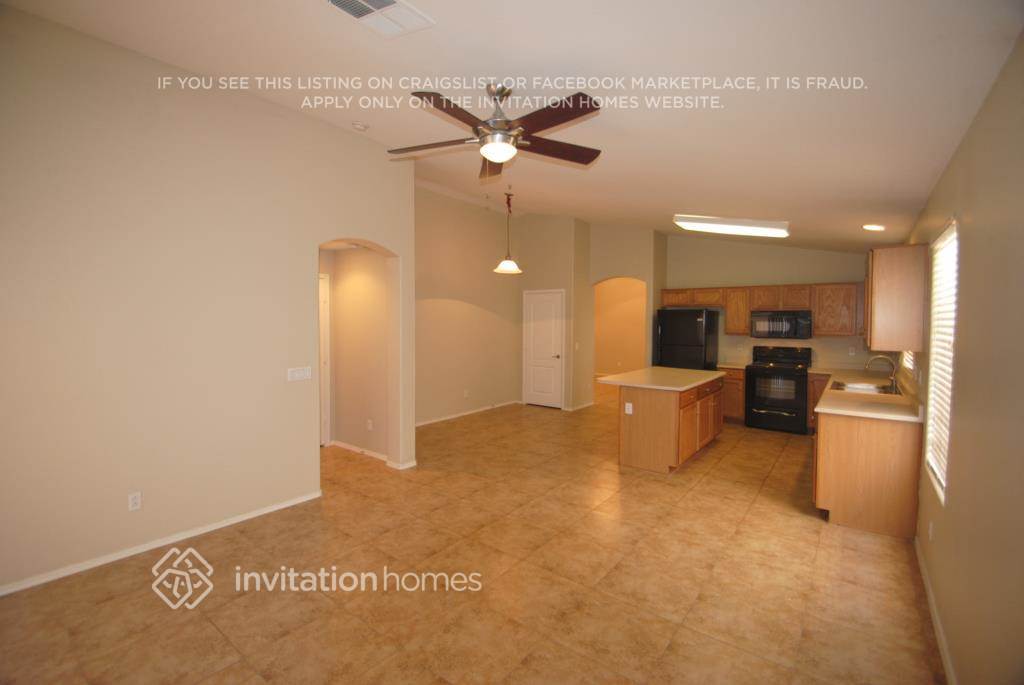 Building Photo - 3062 W Yellow Peak Dr