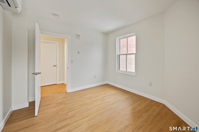 Building Photo - 1355 Main St