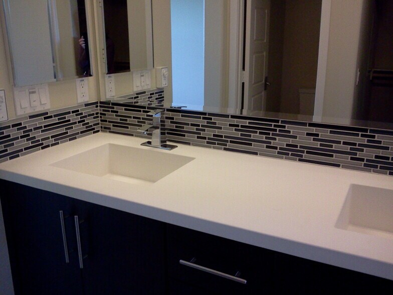 MASTER - 2180 Cosmo Way