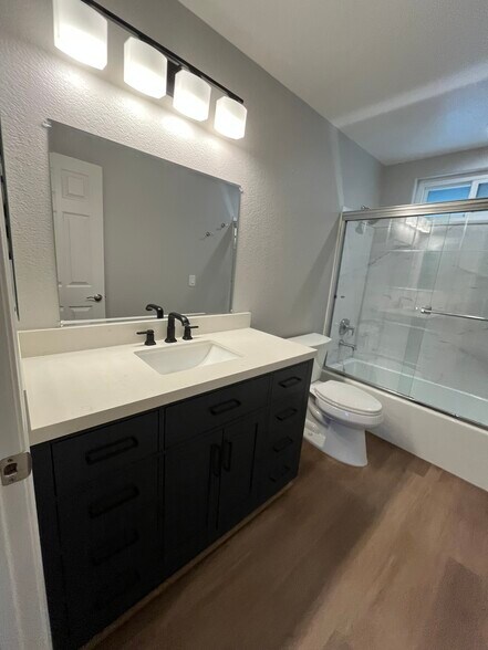 Building Photo - 16274 Avenida Venusto