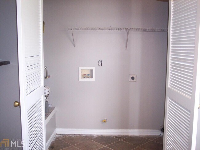 Building Photo - 1113 Misty Meadows Cove