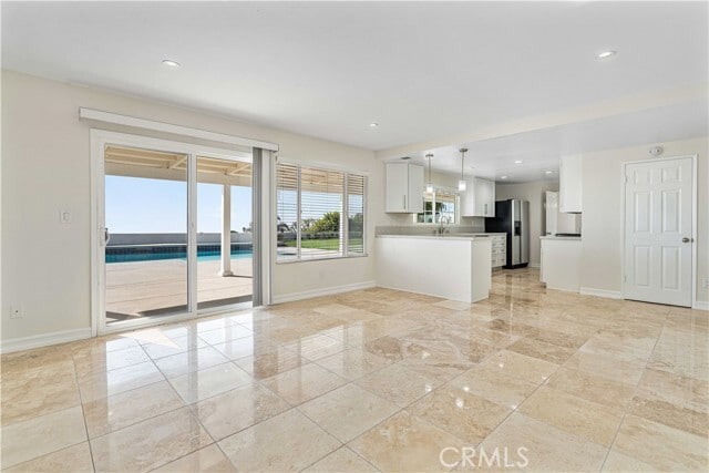 Building Photo - 30127 Vía Borica