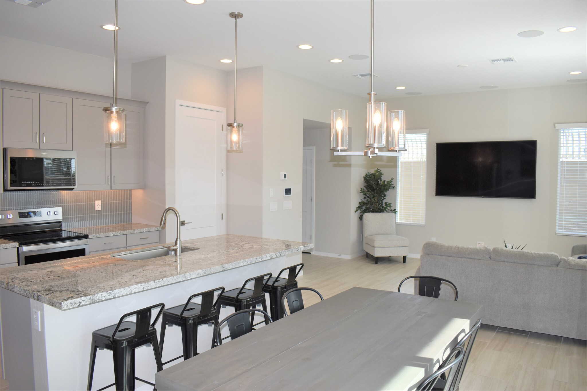 Dining Room & Kitchen - 901 S Smith Rd