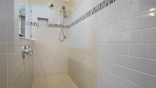 Building Photo - 8605 Patron Ln