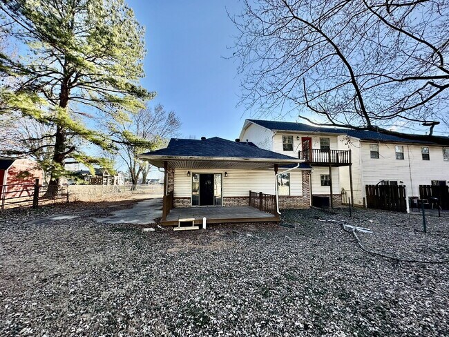 Building Photo - 1242 SW Elm Tree Rd