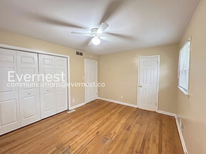 Building Photo - 3460 Estes Dr