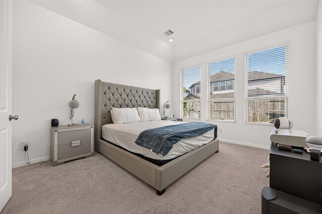 Building Photo - 18015 Blossom Spgs Ct.