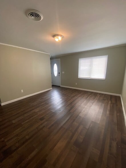 Building Photo - 3282 Ridge Road Ext