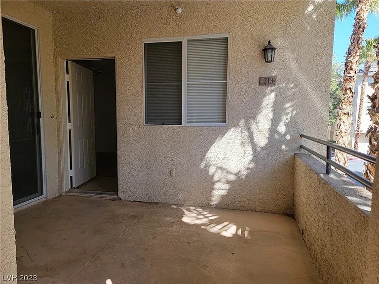 Building Photo - 7123 S Durango Dr