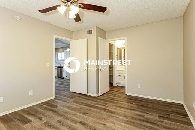 Building Photo - 3 Bedroom Pet-Friendly Home in Phoenix, AZ with Main Street Renewal