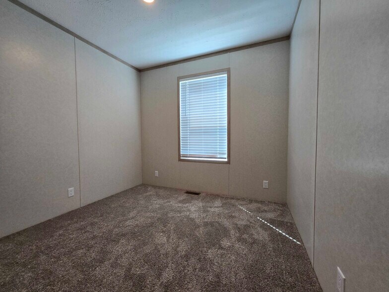 Building Photo - 52792 S Zacharias Ct