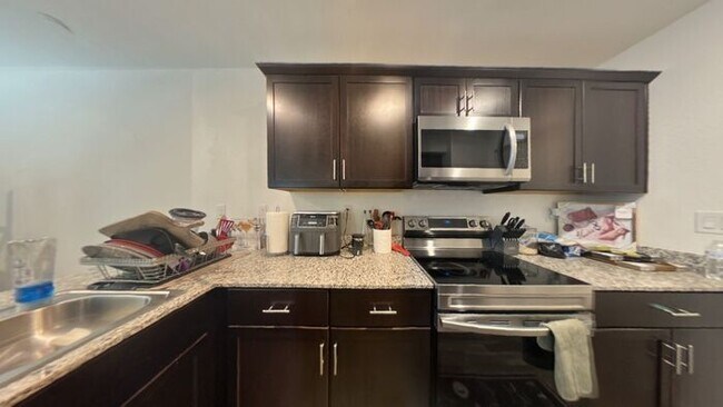 Building Photo - Charming 3-Bedroom Home with Modern Comforts