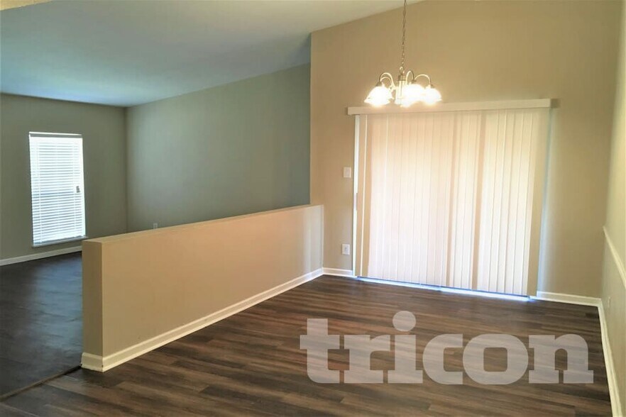 Building Photo - 5105 Ragan Dr