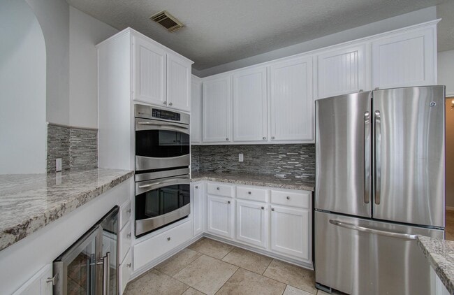 Building Photo - 1311 Hopkins Park Dr