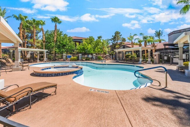Building Photo - Gorgeous 3 Bedroom Seven Hills Condo For L...