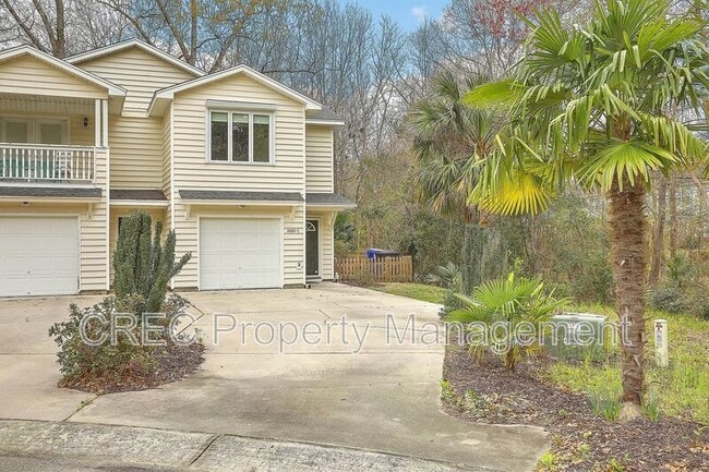 Building Photo - 2882 Mackenzie Ct