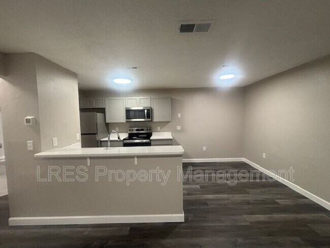 Building Photo - 958 Salt Pond Pl