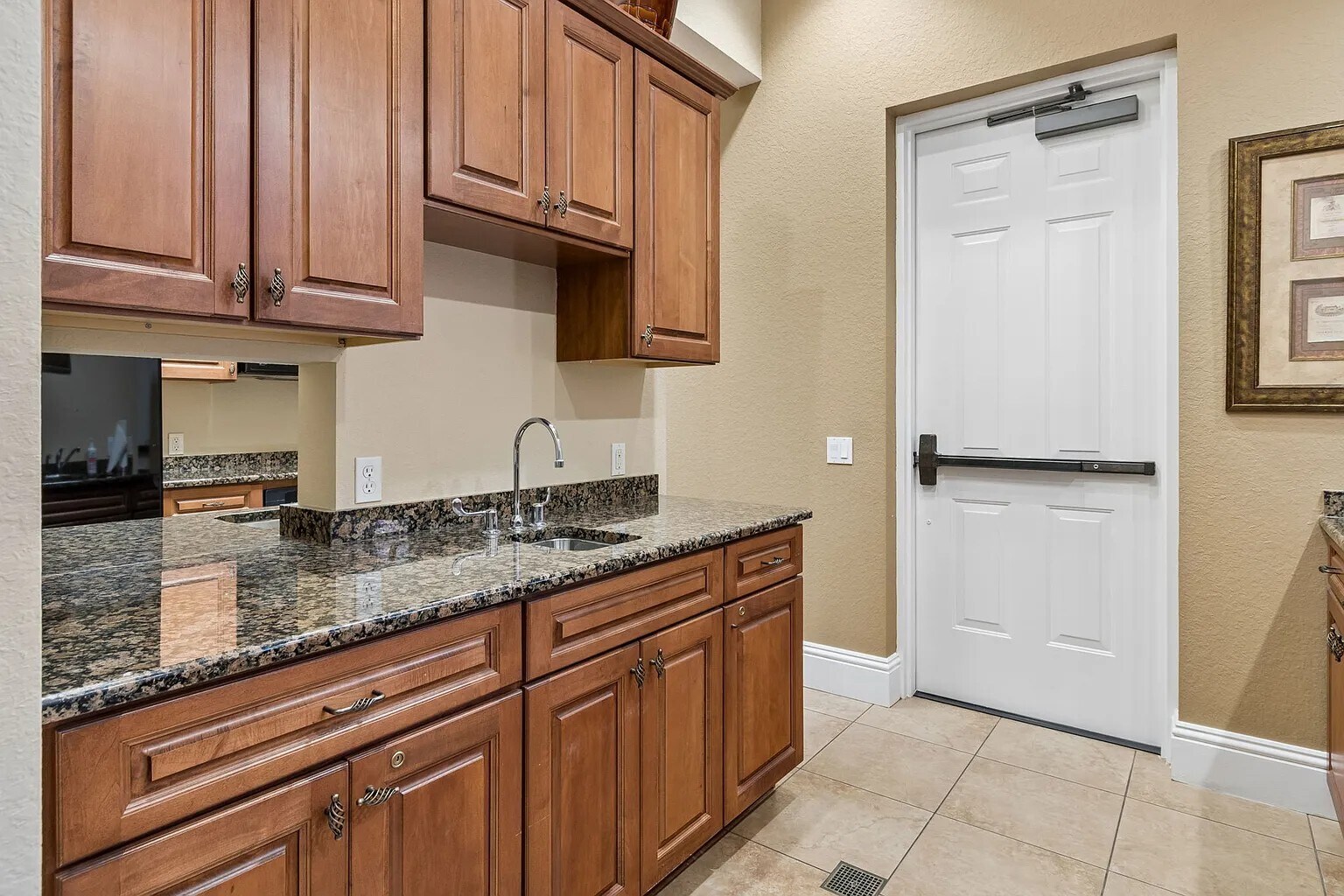 Building Photo - 7702 Lake Vista Ct