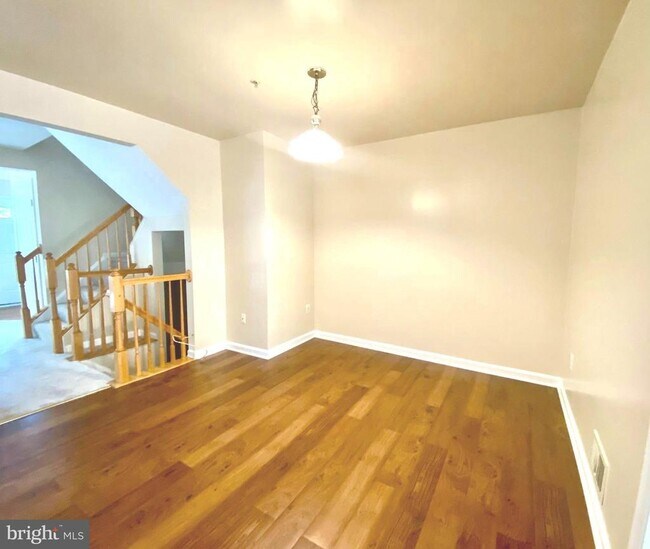 Building Photo - 13765 Palmetto Cir