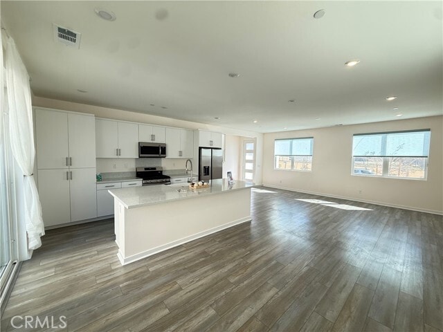 Building Photo - 15820 Caterpillar Dr