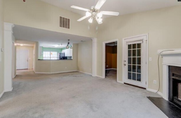 Building Photo - 225 Lawson Dr