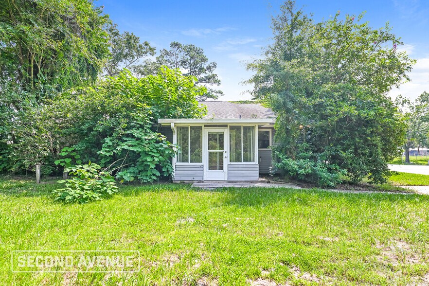 Building Photo - 1540 Lake Shore Blvd