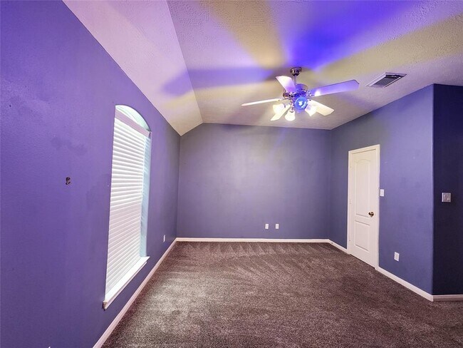 Building Photo - 17406 Autumn Oak Way