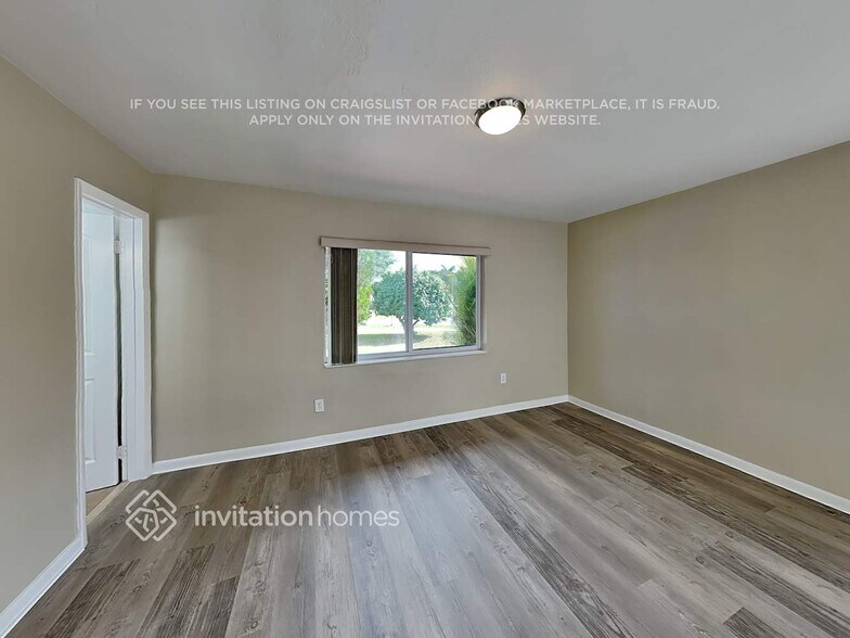 Building Photo - 2620 SW 121st Ave