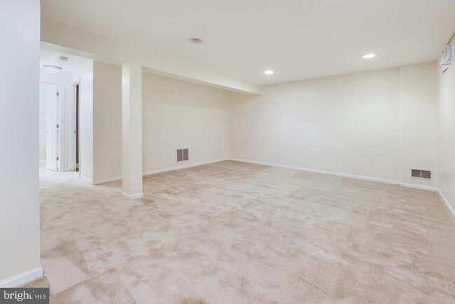 Building Photo - 3433 Belleplain Ct