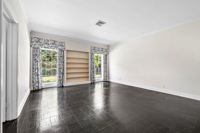 Building Photo - 157 Wells Rd