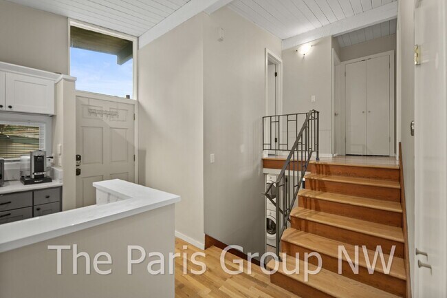 Building Photo - Fantastic Modernized Bridle Trails Mid Century Home * Central A/C, EV Charger, Exceptional Outdoo...