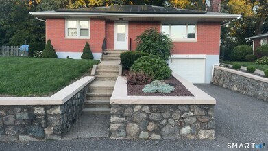 Building Photo - 67 Phyllis Ave