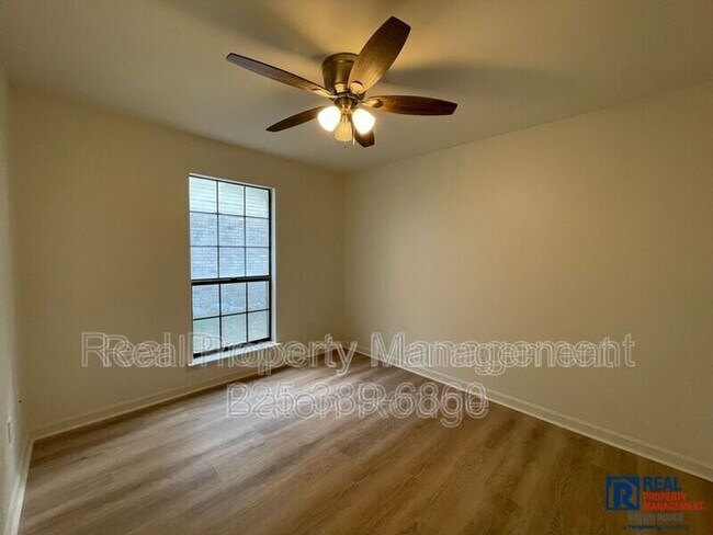 Building Photo - 5084 Cumberland Cove Dr