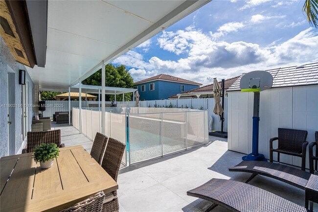 Building Photo - 15822 SW 140th St