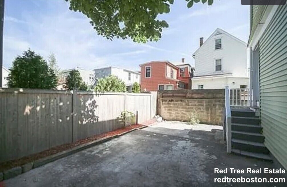 Building Photo - 375 Prospect St