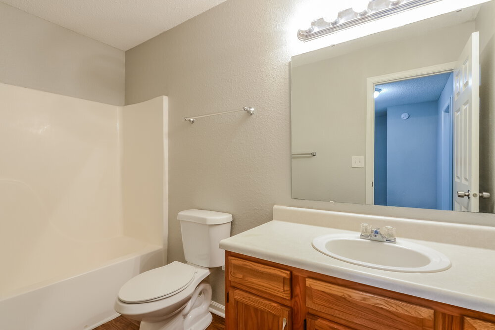 Building Photo - 707 Deer Trail Dr