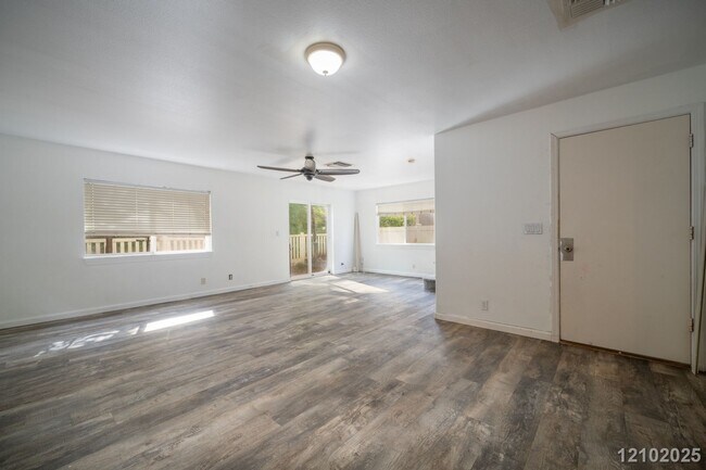 Building Photo - $3500 l 3 Bed / 2 Bath / 2 Parking IN SEA COUNTRY W 12 SOLAR PANELS