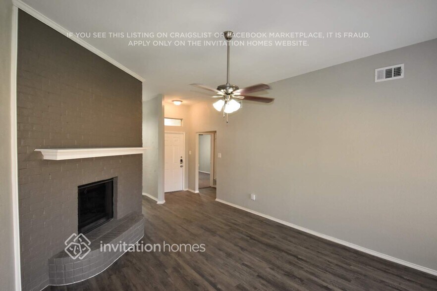 Building Photo - 2072 Bronco Ln