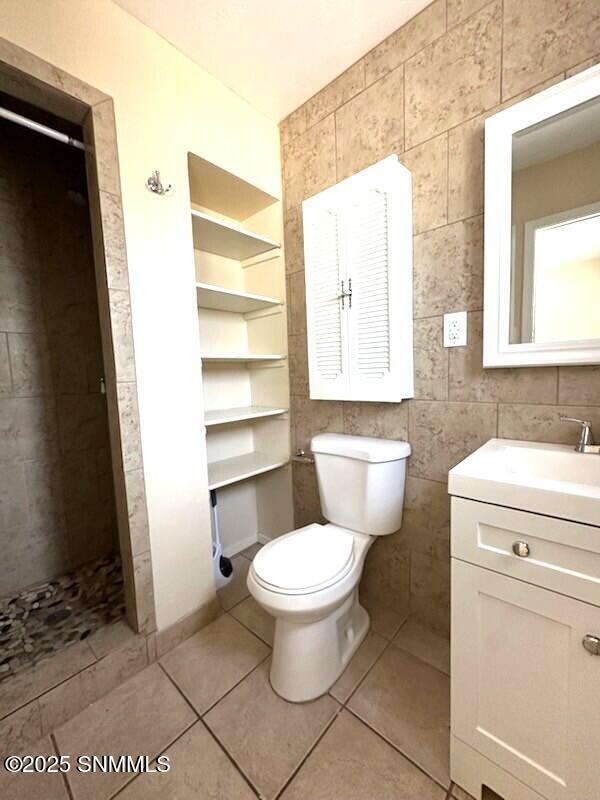 Building Photo - 1825 Anderson Dr