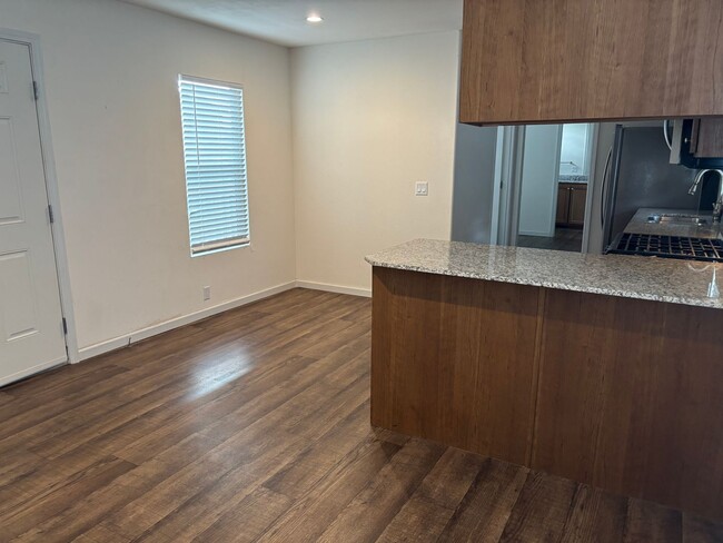 Building Photo - Terrific detached 2/2 Unit with full Priva...